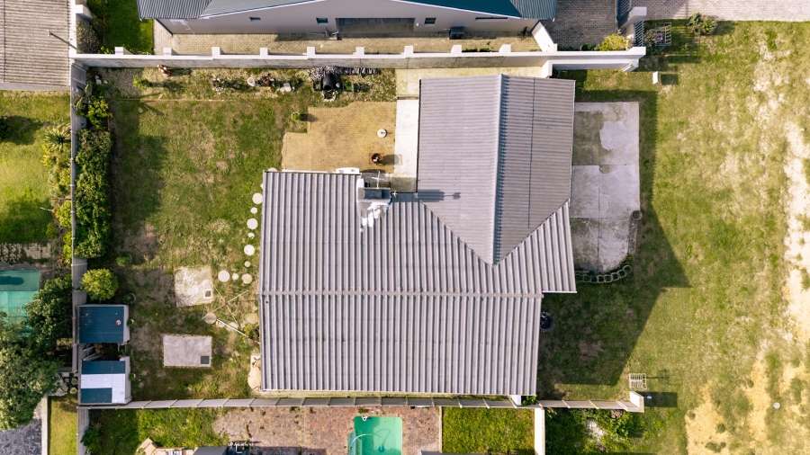 3 Bedroom Property for Sale in De Kelders Western Cape